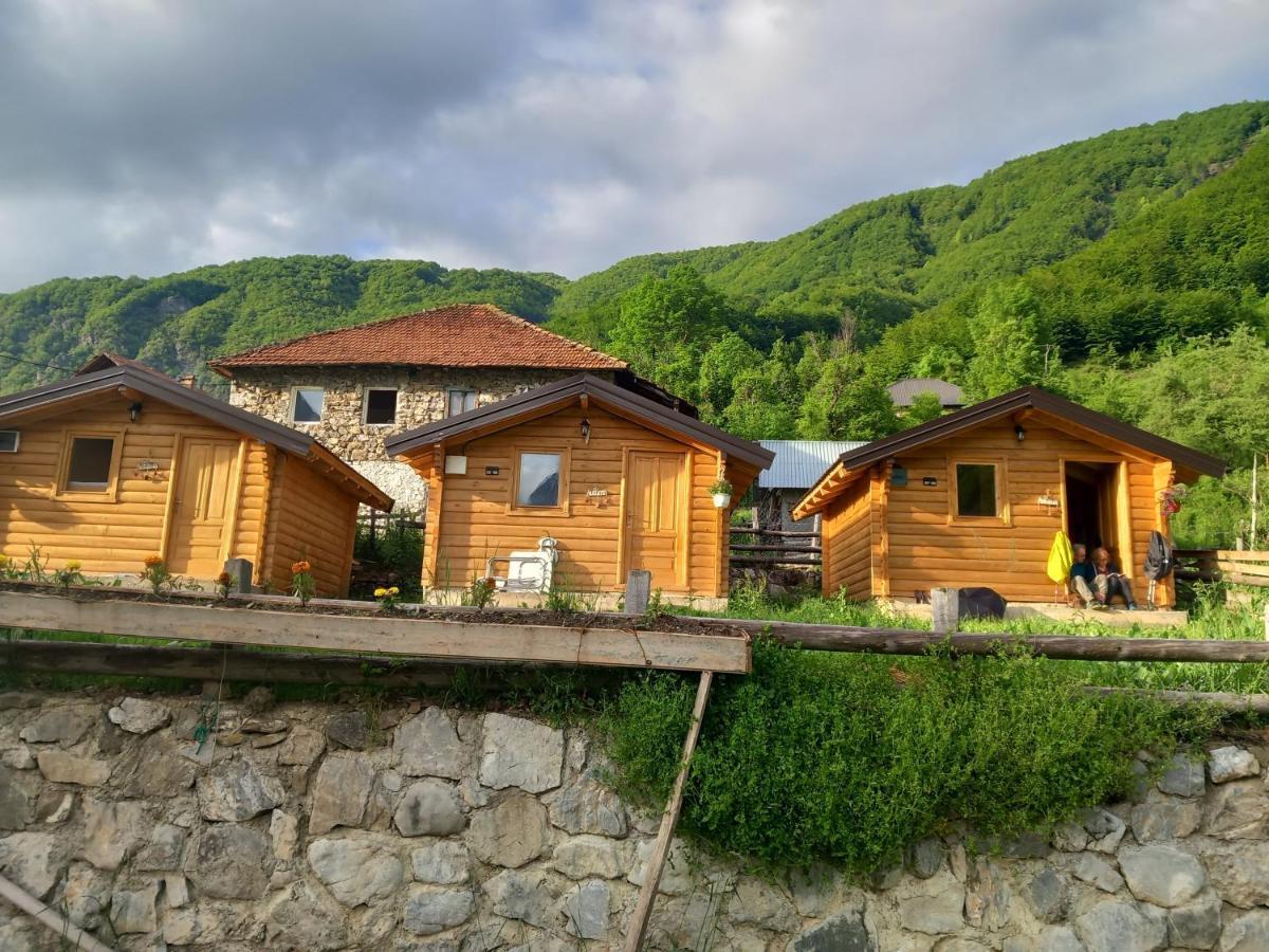 Dedushi Guesthouse &Wood Cabins-Camping Place Gusinje Exterior photo