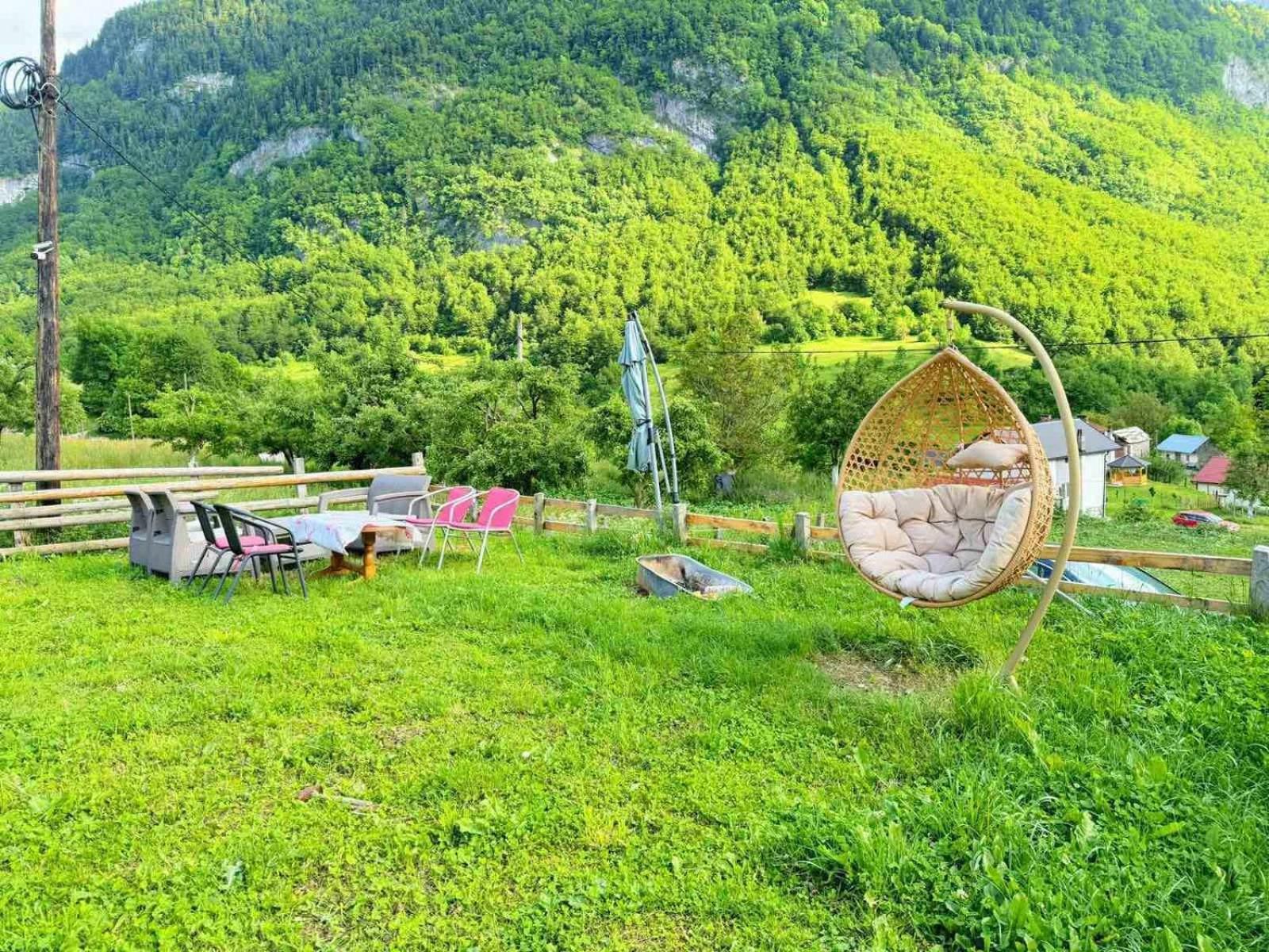 Dedushi Guesthouse &Wood Cabins-Camping Place Gusinje Exterior photo